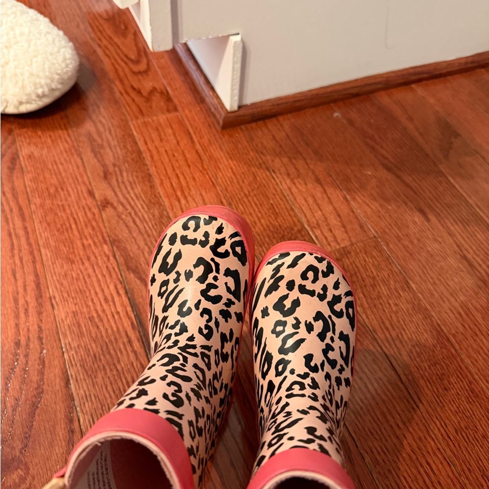 Tucker + Tate Puddle Rain Boot Size 5T in Pink Leopard - Picture 8 of 9
